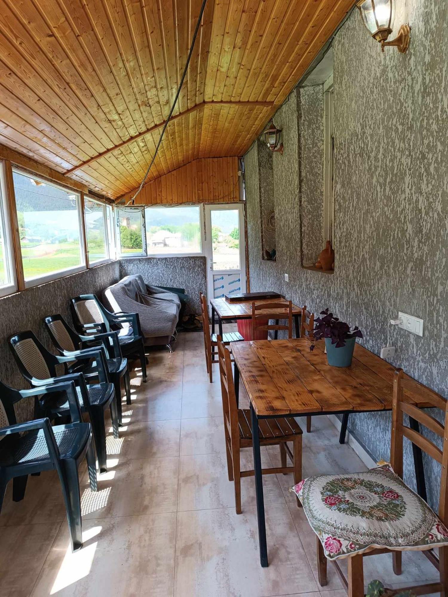 Guest House In Zhabeshi Lali Екстериор снимка