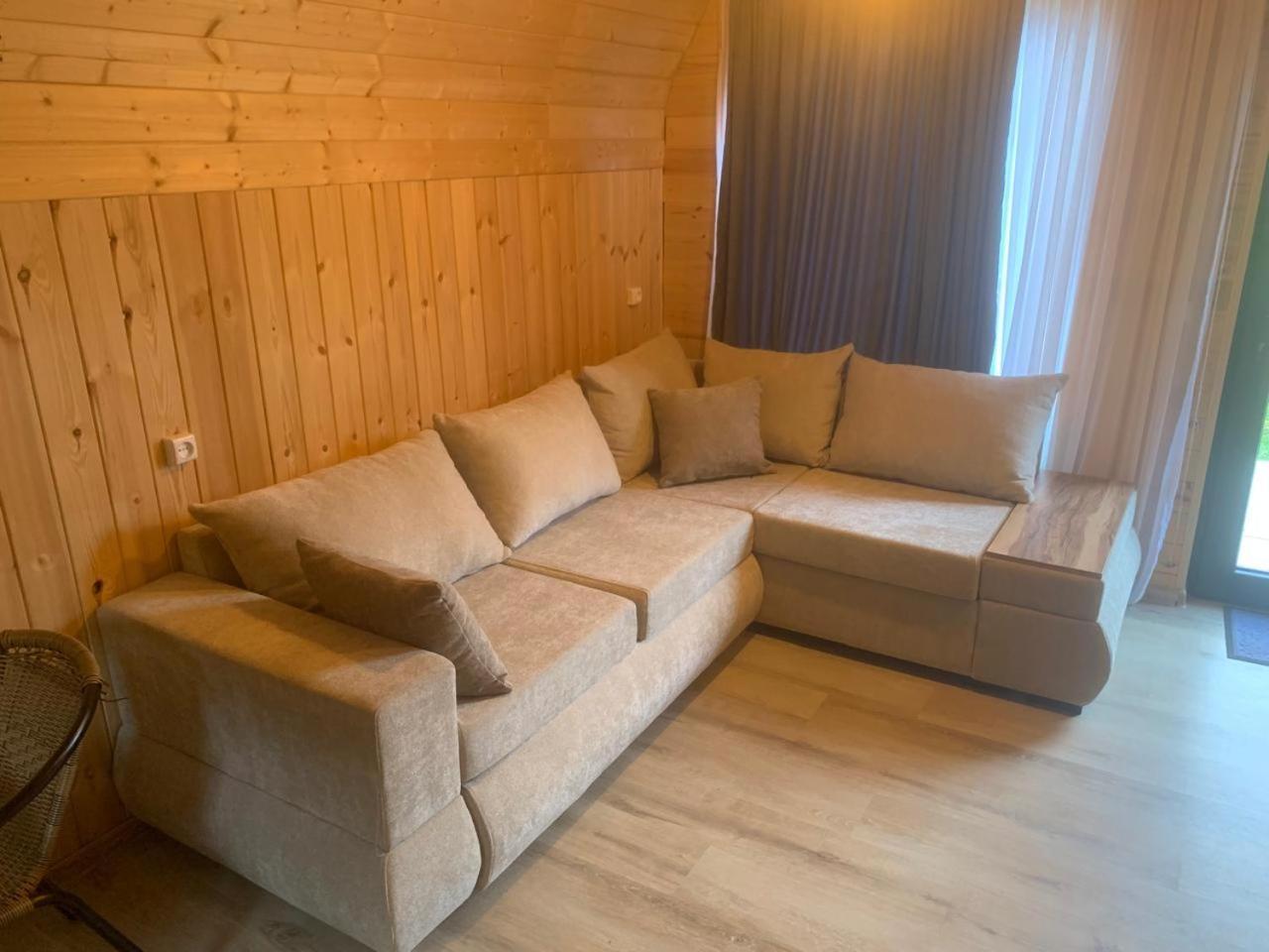 Guest House In Zhabeshi Lali Екстериор снимка